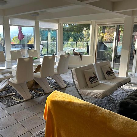 Grouse Cheerful Large Private Bedroom, Bath, Shared Deck, Pool, Hot Tub North Vancouver Eksteriør bilde