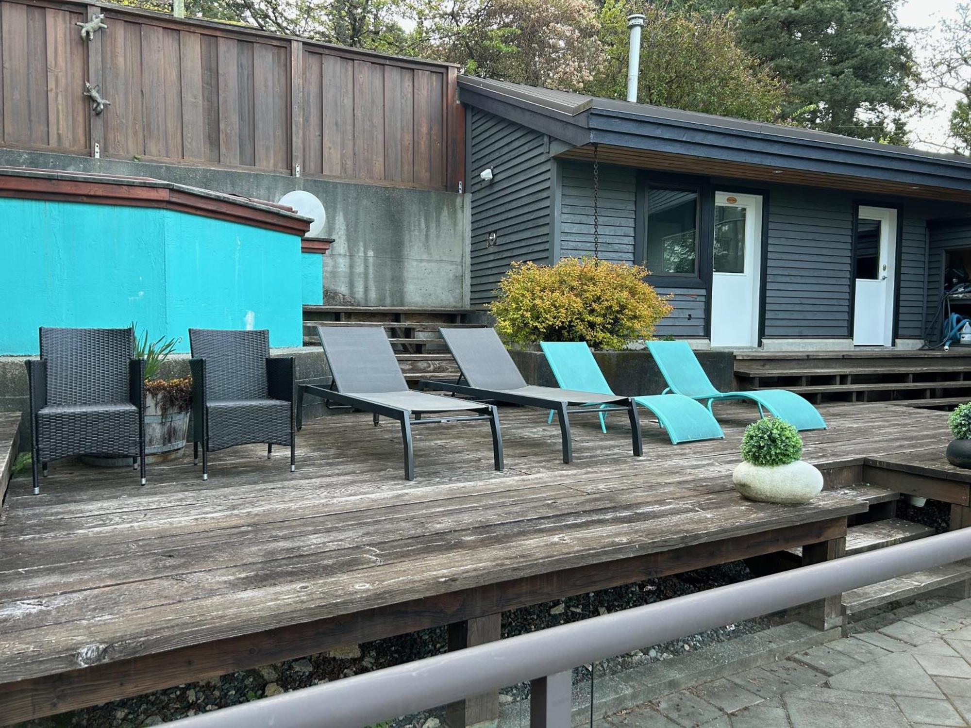 Grouse Cheerful Large Private Bedroom, Bath, Shared Deck, Pool, Hot Tub North Vancouver Eksteriør bilde