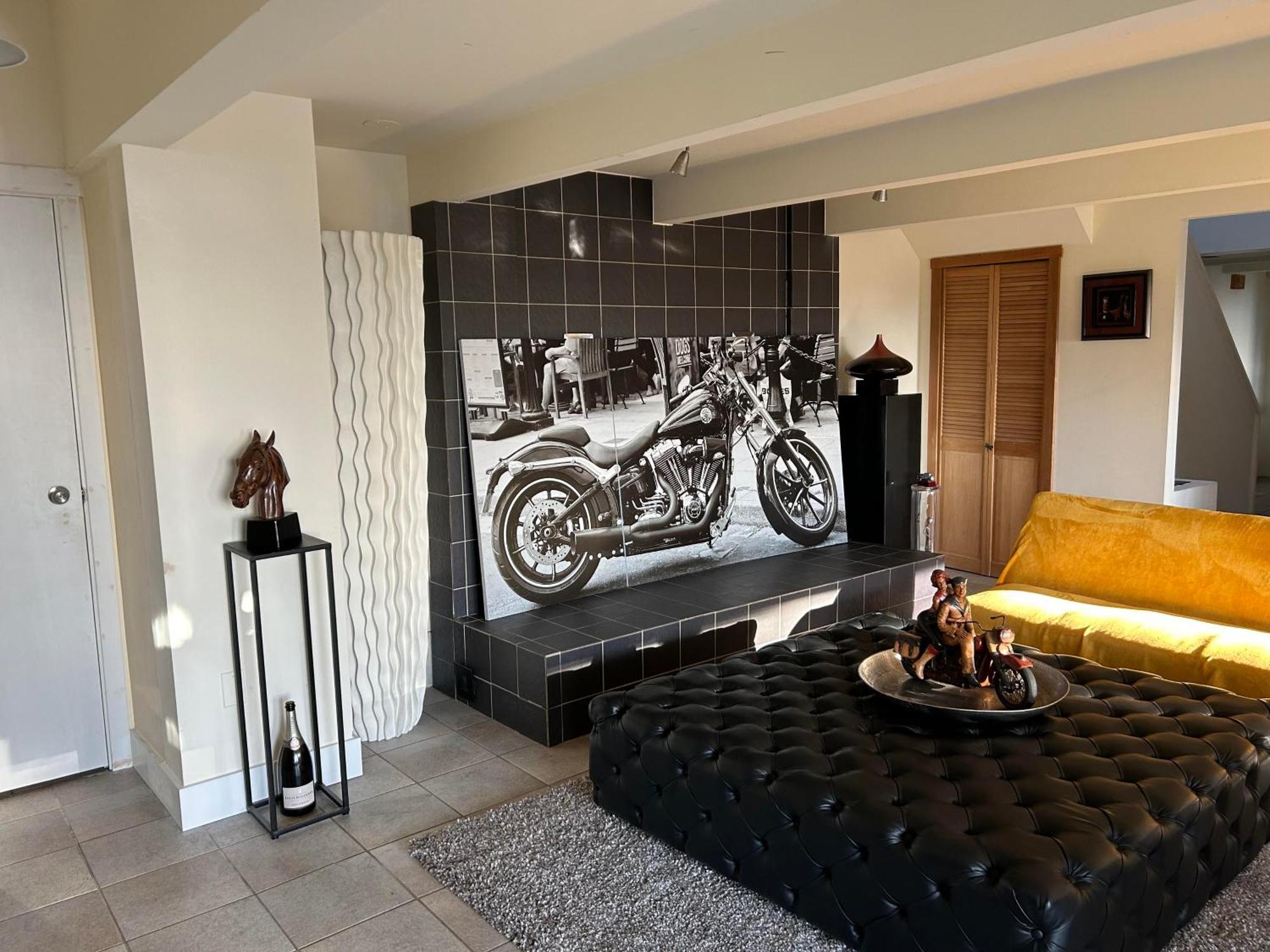 Grouse Cheerful Large Private Bedroom, Bath, Shared Deck, Pool, Hot Tub North Vancouver Eksteriør bilde